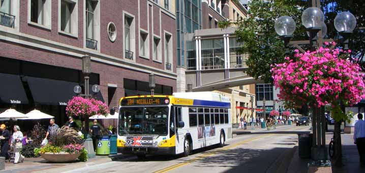Metro Transit Gillig BRT Hybrid 7141
